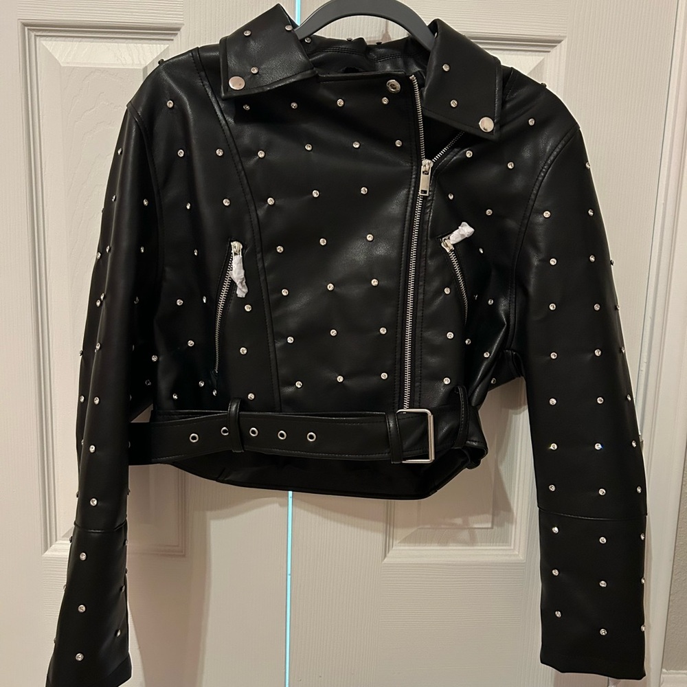 NWT Forever 21 Rhinestone Studded Faux Leather Moto Jacket Cropped - Picture 3 of 7
